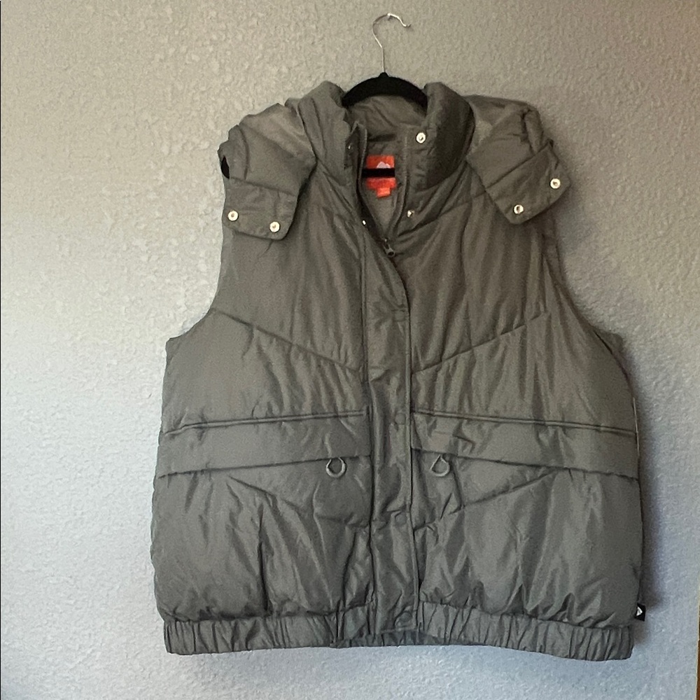 Ozark Trail Mid-Length Puffer Vest‎ Hooded Grey Wind Resistant Plus 1X 16W-18W